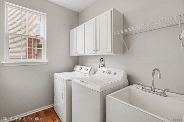 57677 Dakota Drive, Lyon Charter Township, MI 48165