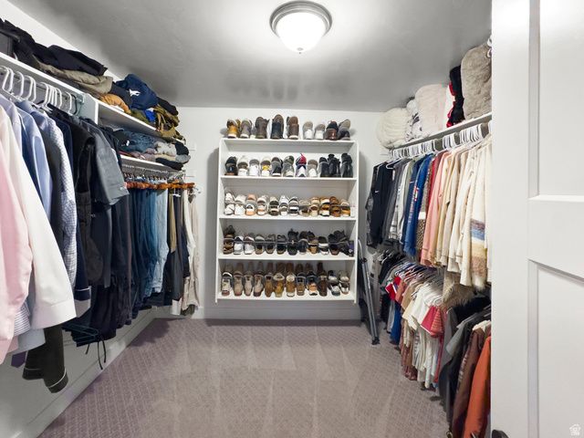 1379 E PETUNIA CT, Layton, UT 84040