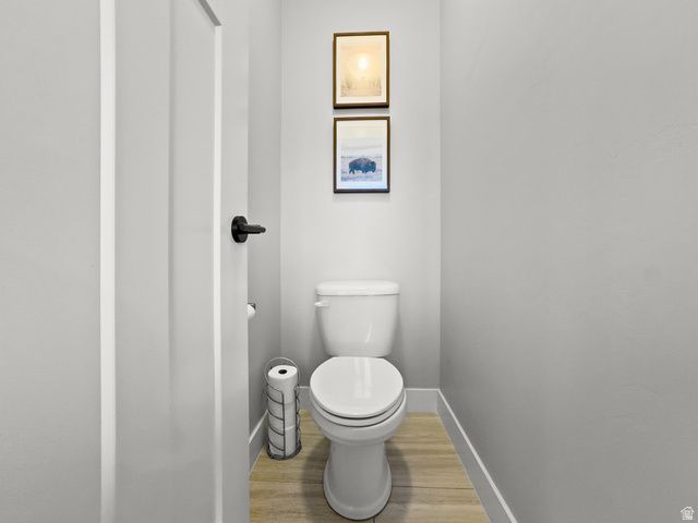 1379 E PETUNIA CT, Layton, UT 84040