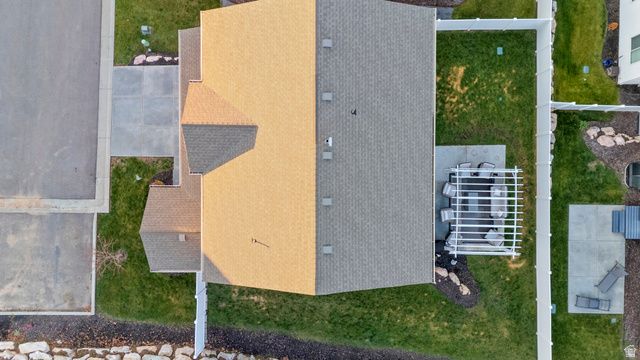 1379 E PETUNIA CT, Layton, UT 84040