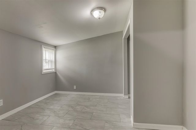 6020 Mayfair Street, Taylor, MI 48180