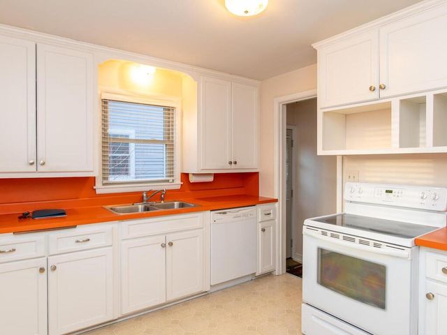 6133 Russell Avenue S, Minneapolis, MN 55410