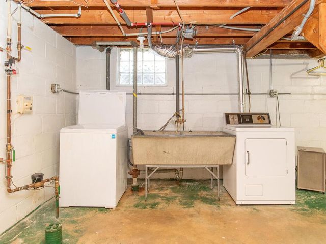 6133 Russell Avenue S, Minneapolis, MN 55410