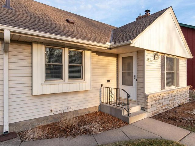 6133 Russell Avenue S, Minneapolis, MN 55410