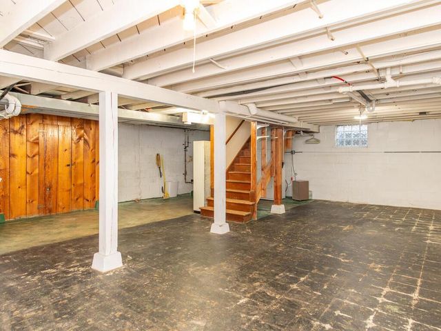 6133 Russell Avenue S, Minneapolis, MN 55410