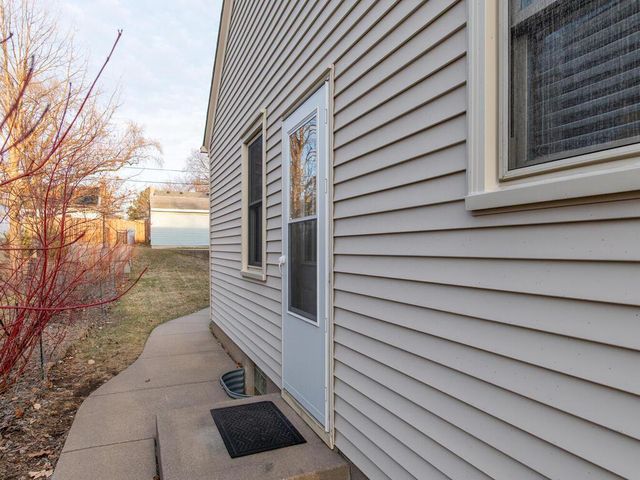 6133 Russell Avenue S, Minneapolis, MN 55410