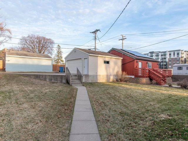6133 Russell Avenue S, Minneapolis, MN 55410