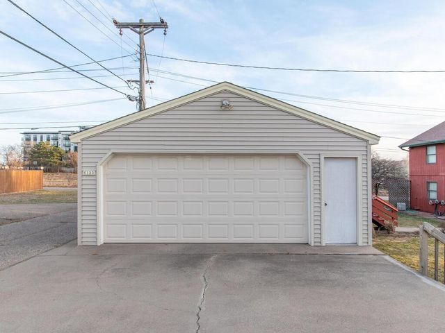 6133 Russell Avenue S, Minneapolis, MN 55410