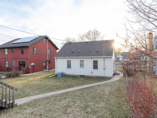 6133 Russell Avenue S, Minneapolis, MN 55410