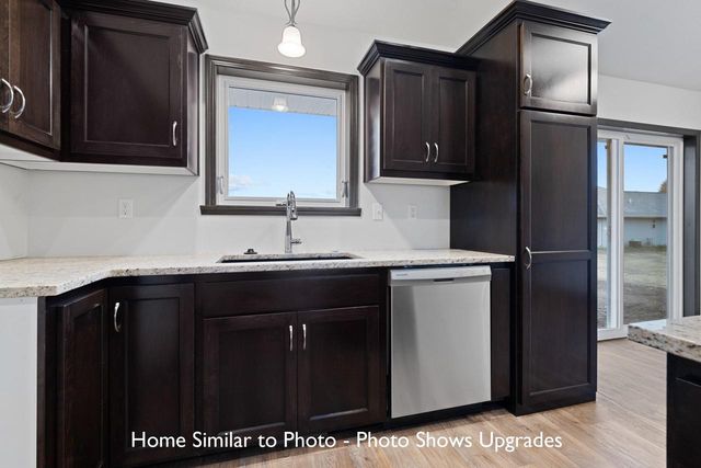 1011 CONSTELLATION WAY, Marinette, WI 54143