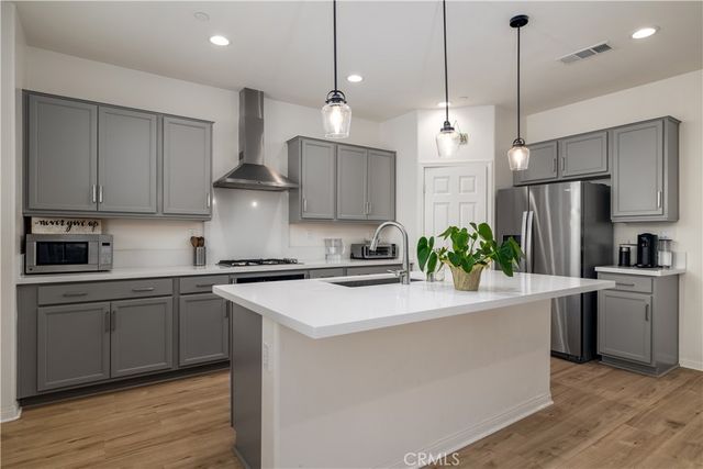 32000 Radiant Drive, Temecula, CA 92591