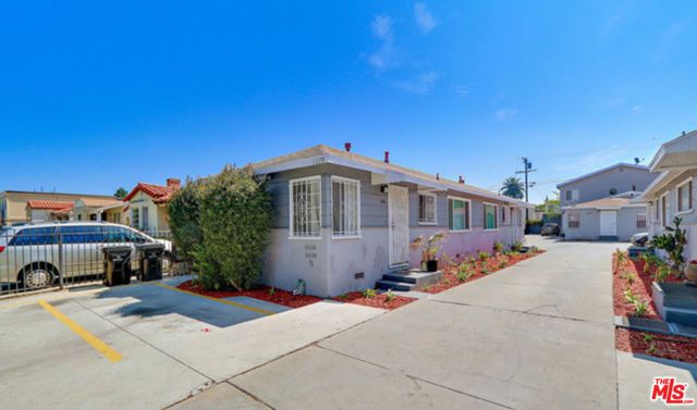 6606 Brynhurst Avenue, Los Angeles, CA 90043