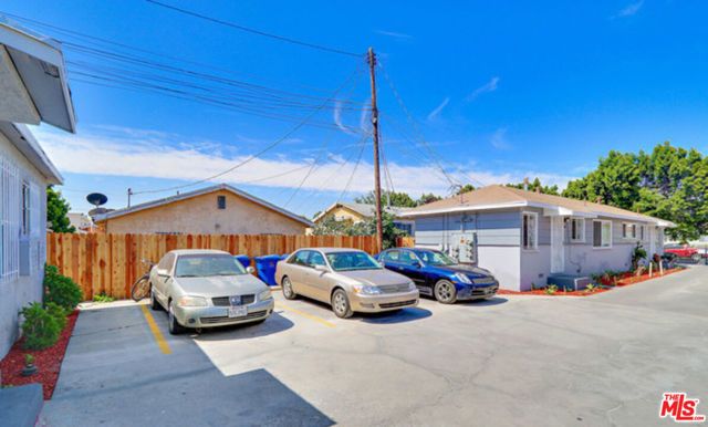 6606 Brynhurst Avenue, Los Angeles, CA 90043
