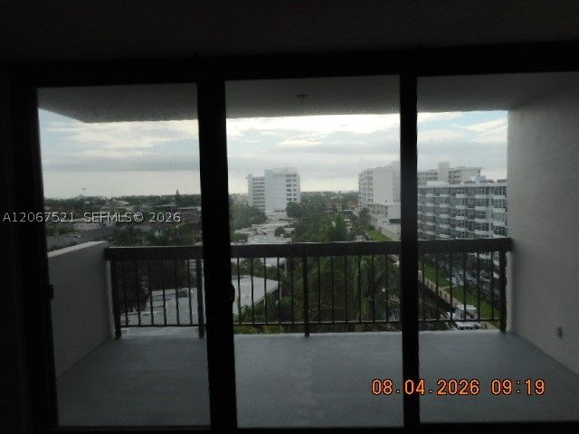 4800 Bayview Dr 802, Fort Lauderdale, FL 33308