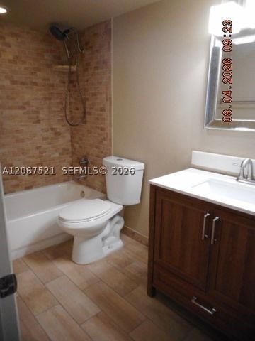 4800 Bayview Dr 802, Fort Lauderdale, FL 33308