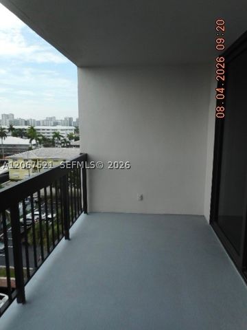 4800 Bayview Dr 802, Fort Lauderdale, FL 33308
