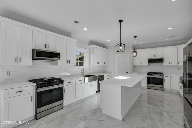 608 Sixth Avenue, Toms River, NJ 08757