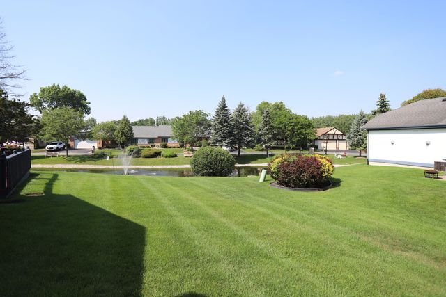 11525 S Vienna Avenue, Palos Park, IL 60464