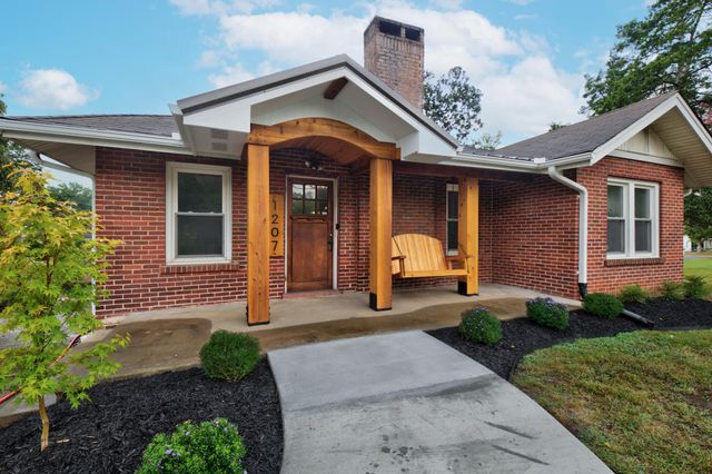1207 Spring Creek Road, Chattanooga, TN 37412