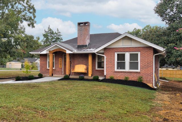1207 Spring Creek Road, Chattanooga, TN 37412