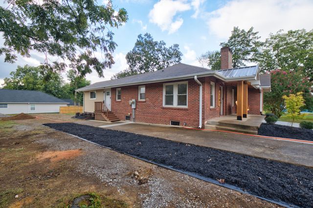 1207 Spring Creek Road, Chattanooga, TN 37412