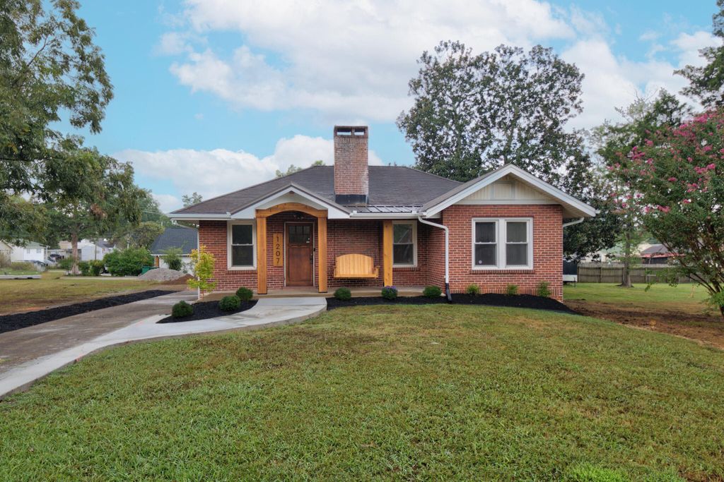 1207 Spring Creek Road, Chattanooga, TN 37412