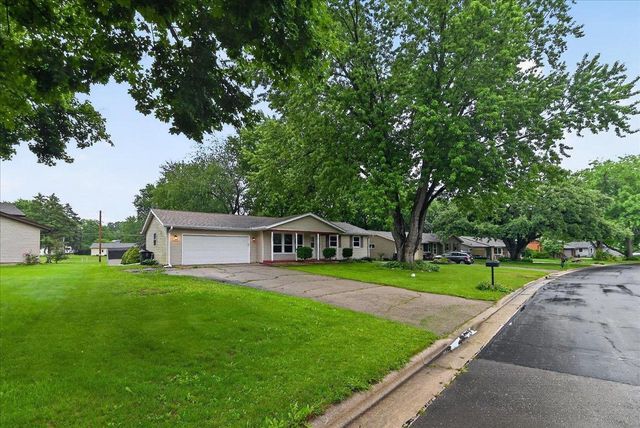 494 Hyland Drive, Stoughton, WI 53589