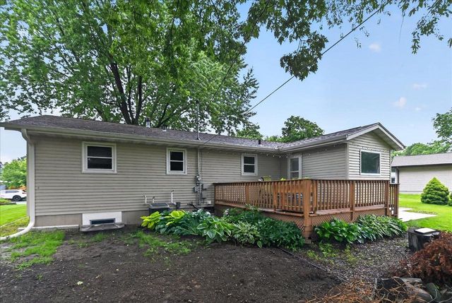 494 Hyland Drive, Stoughton, WI 53589