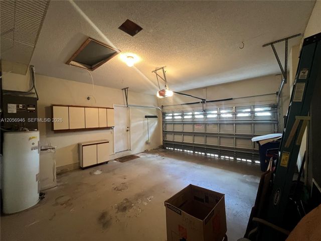 10854 Limeberry Dr, Cooper City, FL 33026