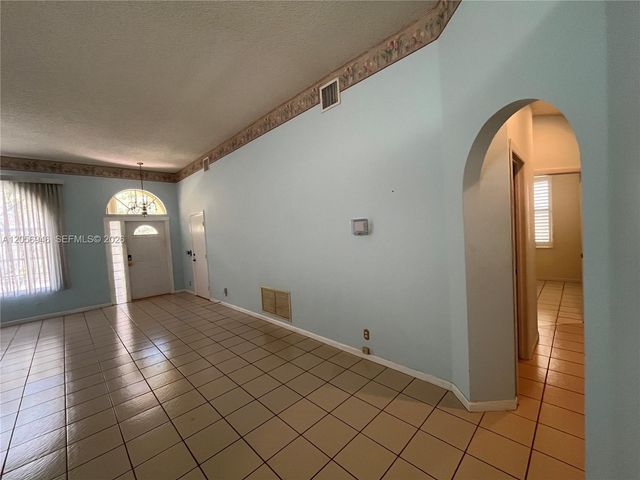 10854 Limeberry Dr, Cooper City, FL 33026