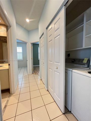 10854 Limeberry Dr, Cooper City, FL 33026