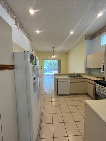 10854 Limeberry Dr, Cooper City, FL 33026