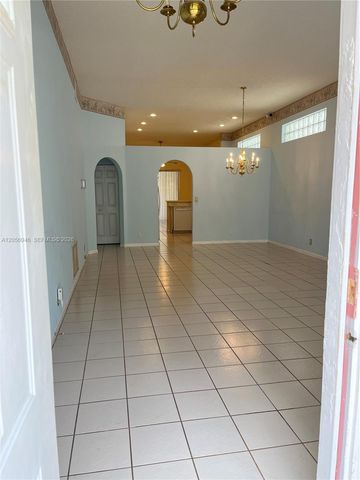 10854 Limeberry Dr, Cooper City, FL 33026