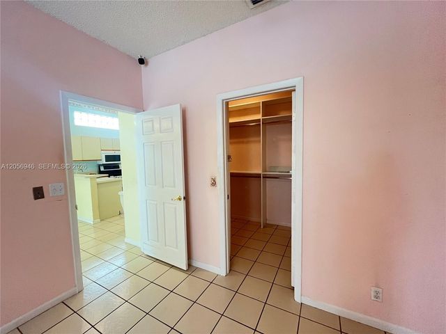 10854 Limeberry Dr, Cooper City, FL 33026