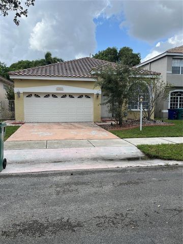 10854 Limeberry Dr, Cooper City, FL 33026