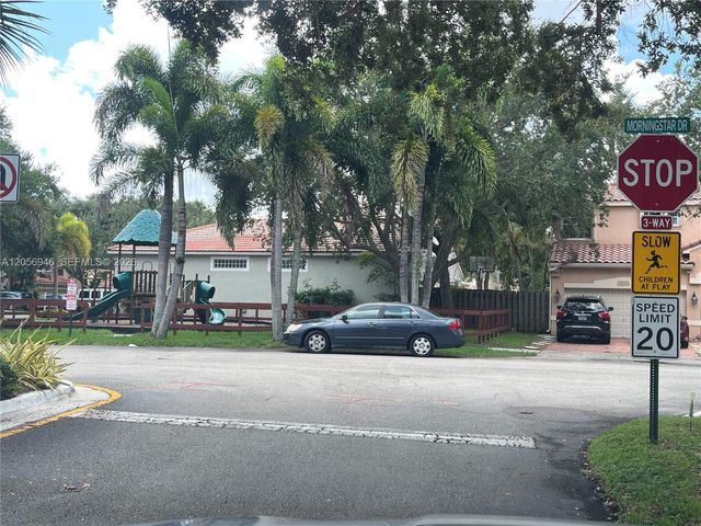 10854 Limeberry Dr, Cooper City, FL 33026