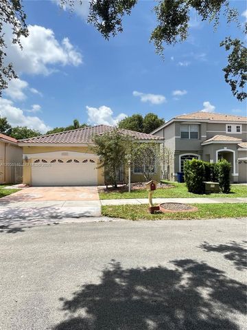 10854 Limeberry Dr, Cooper City, FL 33026