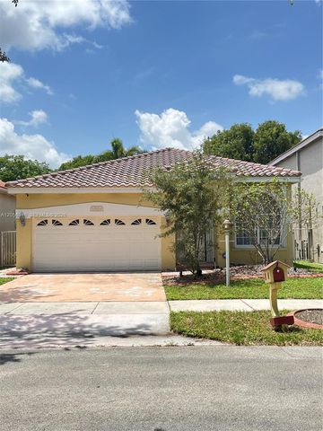 10854 Limeberry Dr, Cooper City, FL 33026
