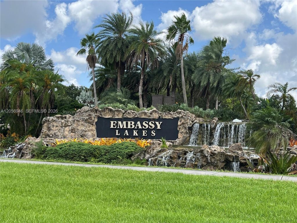 10854 Limeberry Dr, Cooper City, FL 33026