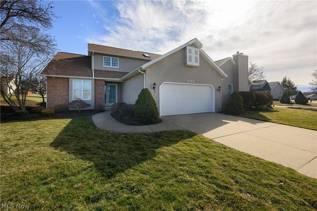 1358 S Azalea Boulevard, Barberton, OH 44203