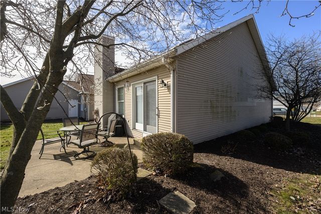1358 S Azalea Boulevard, Barberton, OH 44203