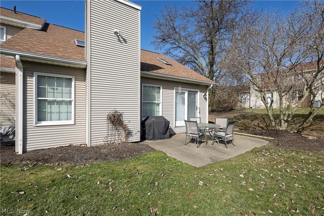 1358 S Azalea Boulevard, Barberton, OH 44203