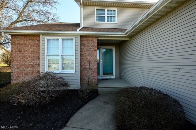 1358 S Azalea Boulevard, Barberton, OH 44203