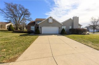 1358 S Azalea Boulevard, Barberton, OH 44203