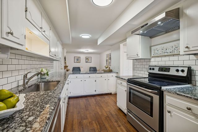 1614 Rosewood Dr, Brentwood, TN 37027