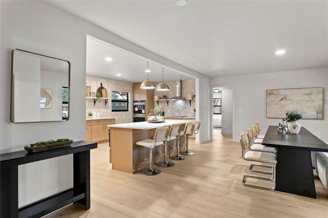 4504 W LAMB AVENUE, Tampa, FL 33629