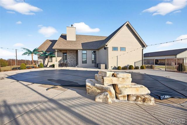 2745 N Cappel Road, Moscow Mills, MO 63362