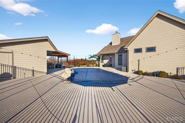 2745 N Cappel Road, Moscow Mills, MO 63362