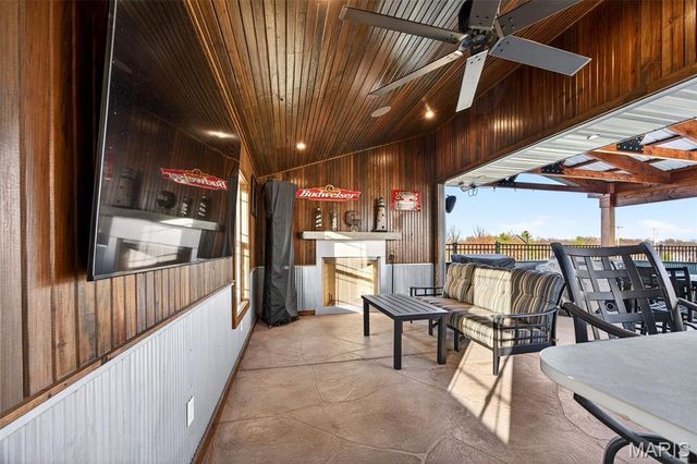 2745 N Cappel Road, Moscow Mills, MO 63362