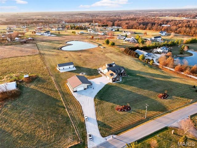 2745 N Cappel Road, Moscow Mills, MO 63362